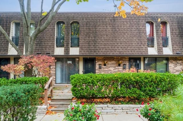 343 Park Ave. #5E, Highland Park, IL 60035