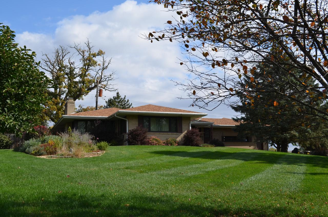 1222 Hillcrest Dr., Freeport, IL 61032