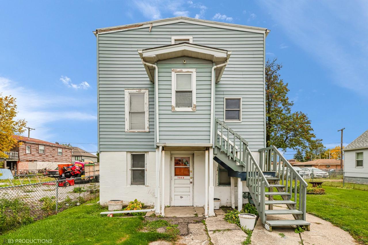 7043 W 71st St., Nottingham Park, IL 60638