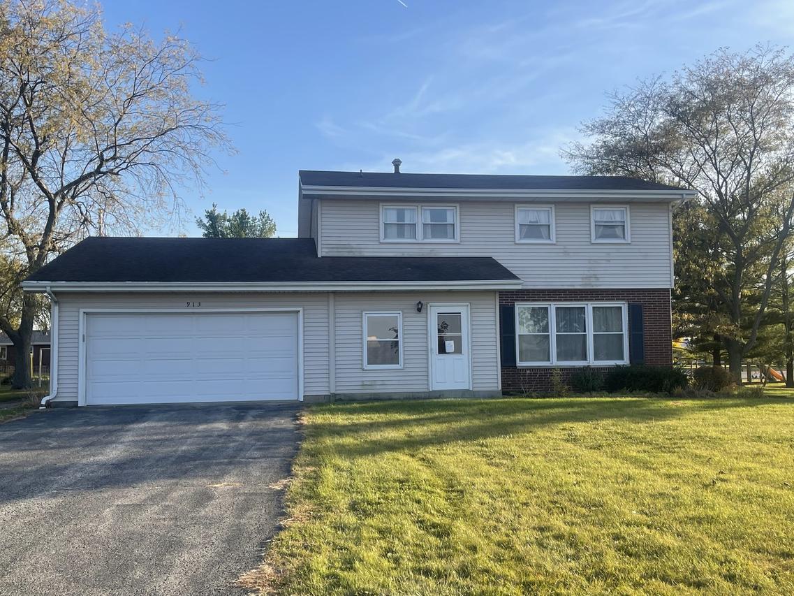 913 E 1st St., Gibson City, IL 60936