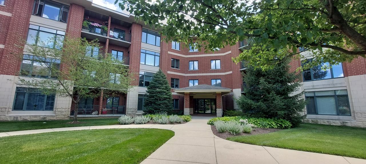855 E 22nd St. #108, Lombard, IL 60148