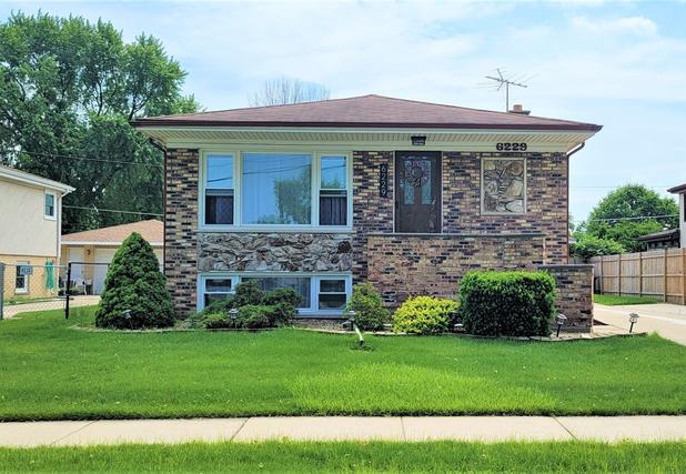 6229 W 91st St., Oak Lawn, IL 60453