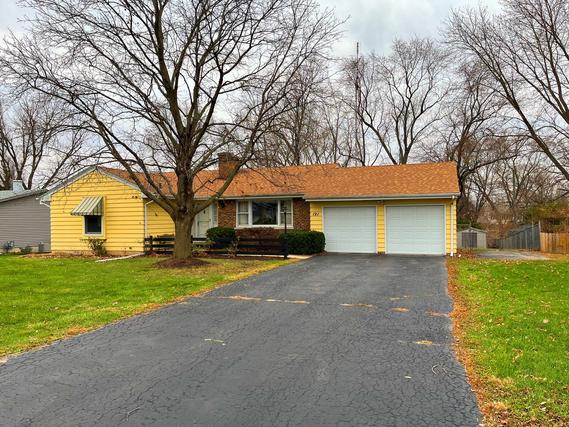 121 Oaklawn Ave., Oswego, IL 60543