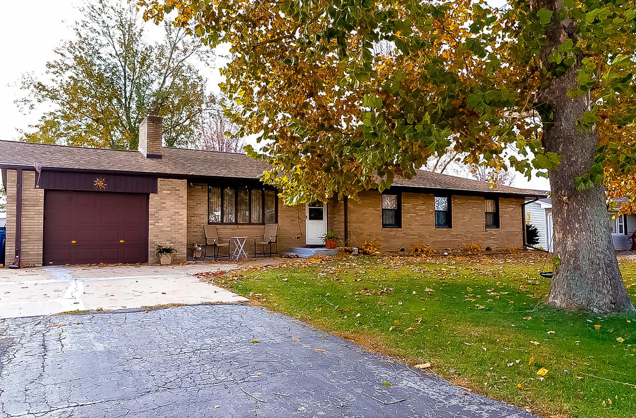 1117 4h Rd., Ottawa, IL 61350