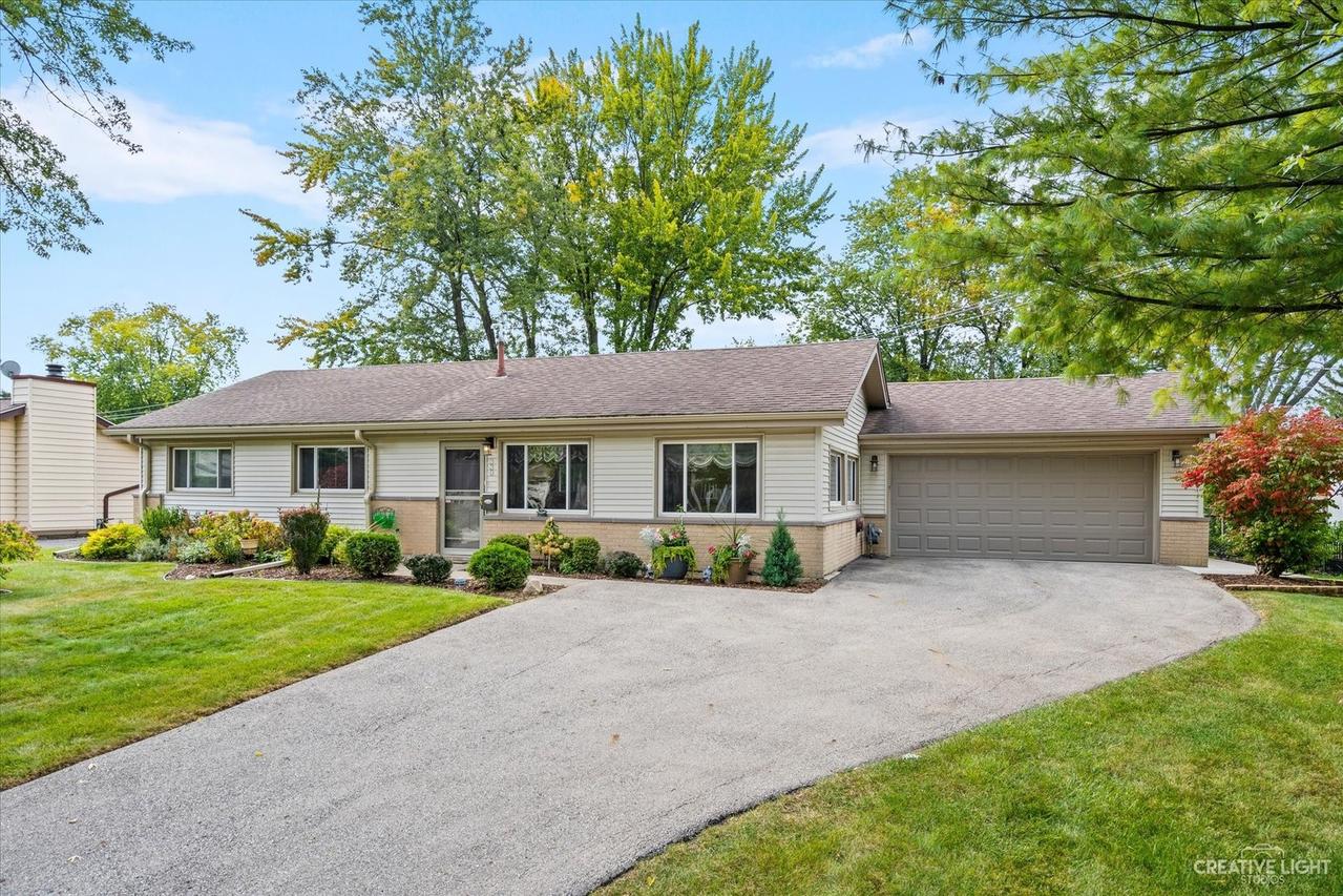 330 Lincoln St., Hoffman Estates, IL 60169