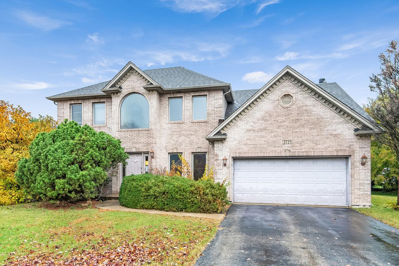 2723 Sweetbroom Ct., Naperville, IL 60564