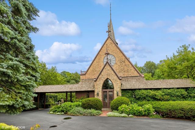 539 N Mayflower Rd., Lake Forest, IL 60045