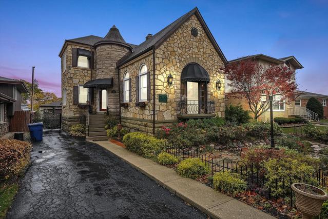 9306 Parkside Ave., Oak Lawn, IL 60453