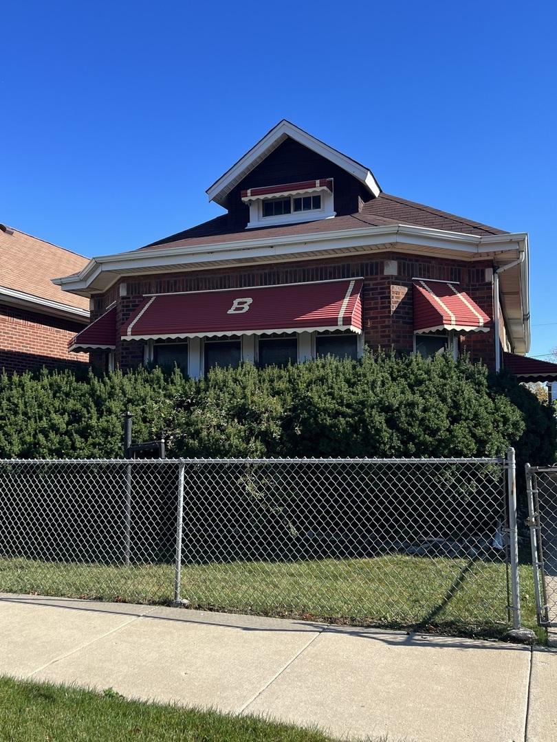 7245 S Oakley Ave., Chicago, IL 60636