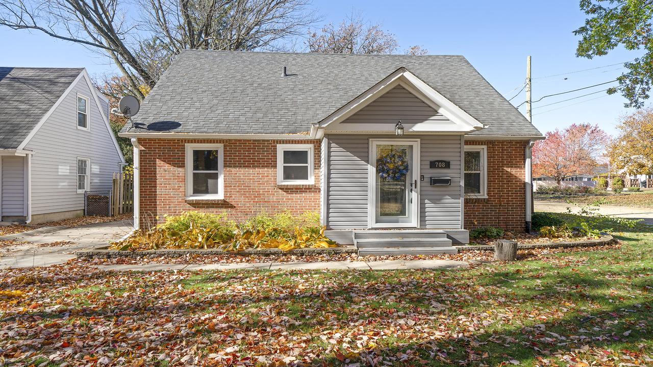 708 N 5th St., Oregon, IL 61061