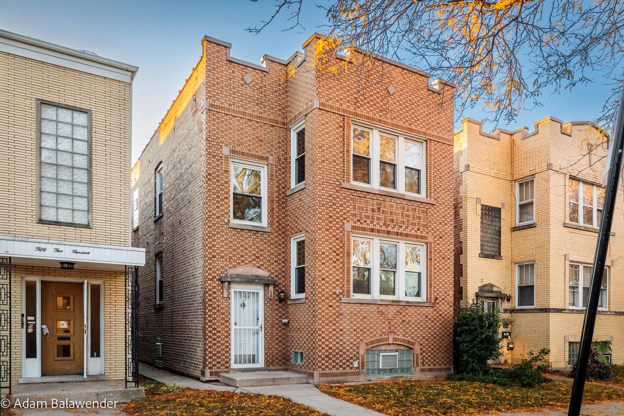 5504 N Luna Ave., Chicago, IL 60630