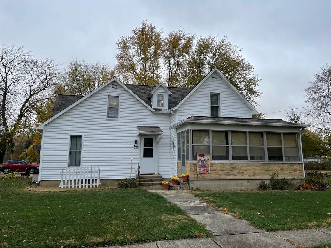 304 E North St., Kansas, IL 61933