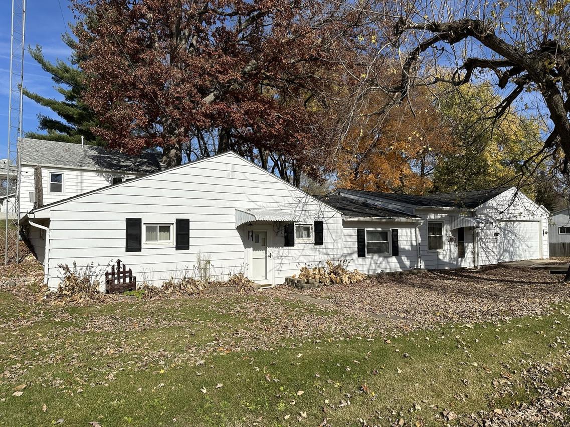 1602 E Deleon St., Freeport, IL 61032