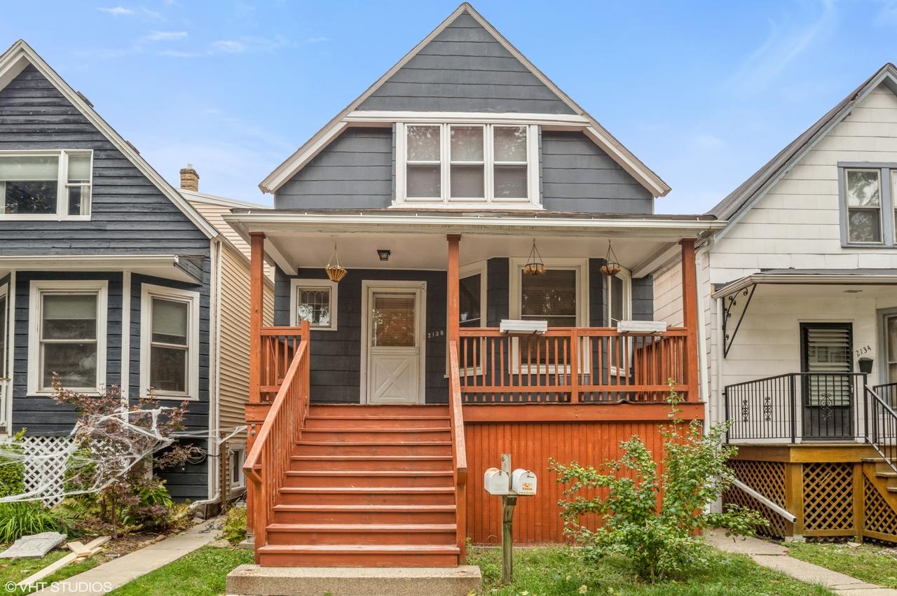 2138 W Farragut Ave., Chicago, IL 60625