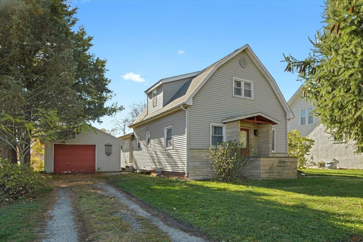 707 E Lincoln St., St. Joseph, IL 61873