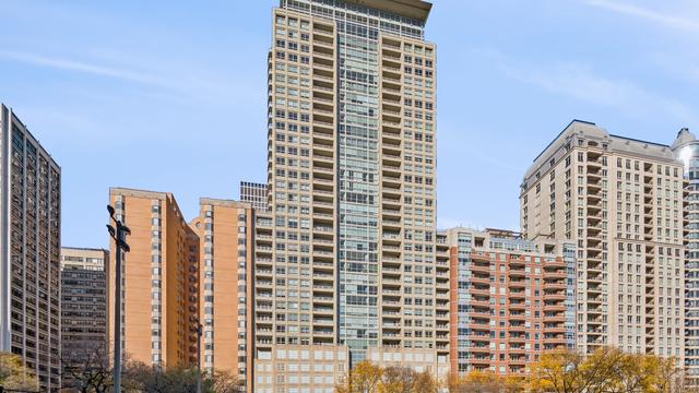 250 E Pearson St. #1201, Chicago, IL 60611