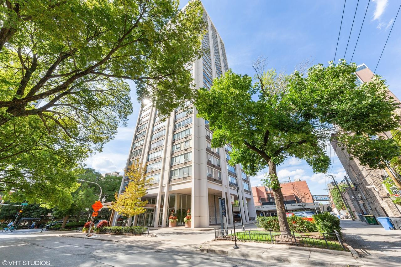 70 W Burton Pl. #1607F, Chicago, IL 60610