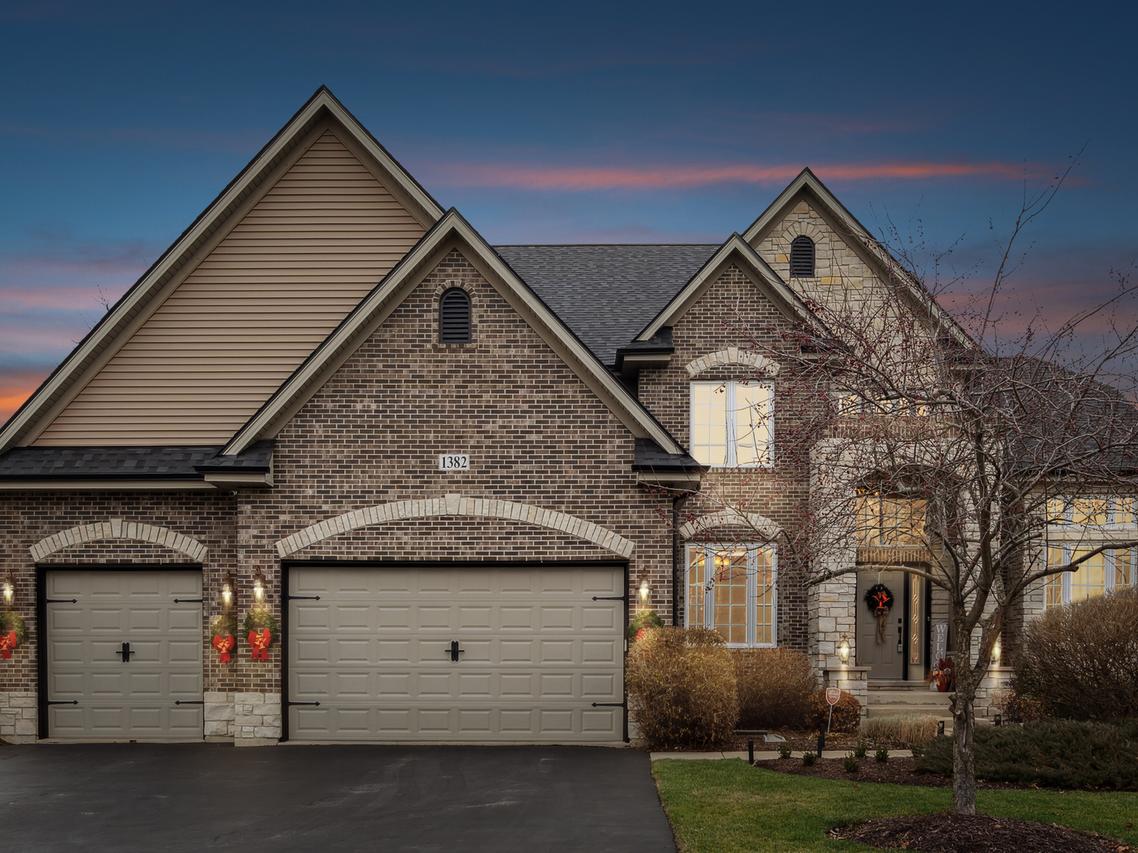 1382 Spring St., Yorkville, IL 60560