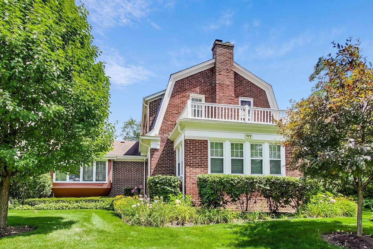 717 N Vail Ave., Arlington Heights, IL 60004
