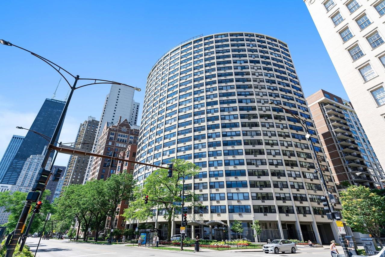 1150 N Lake Shore Dr. #9L, Chicago, IL 60611