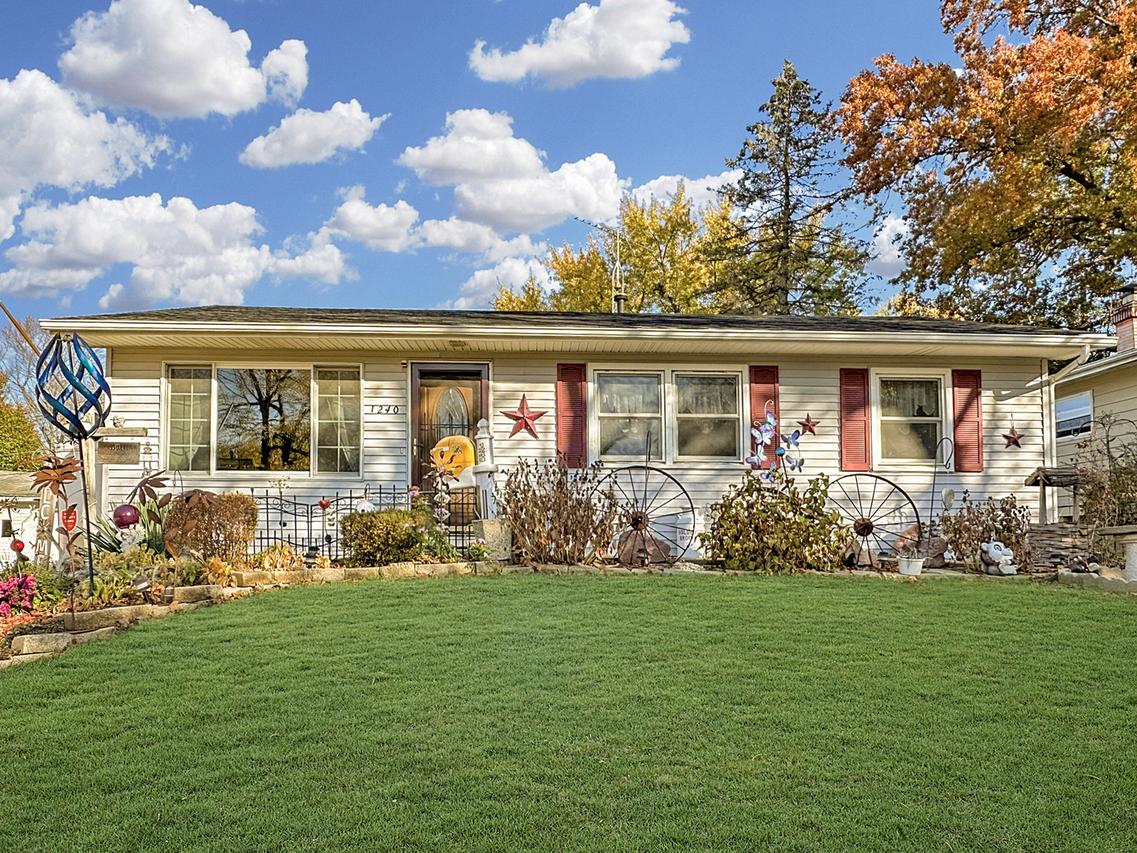 1240 Hillcrest Ln., Freeport, IL 61032