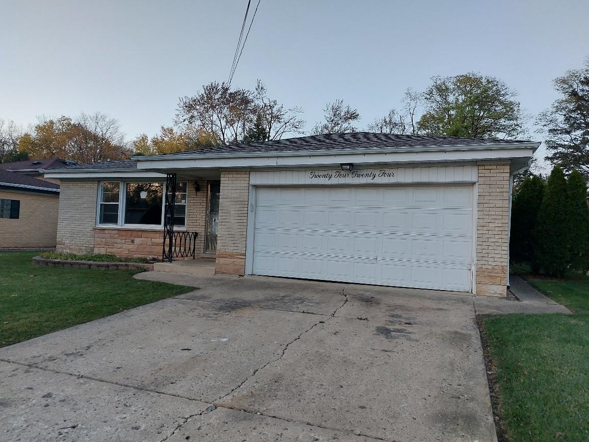 2424 Seminary Ave., Des Plaines, IL 60016