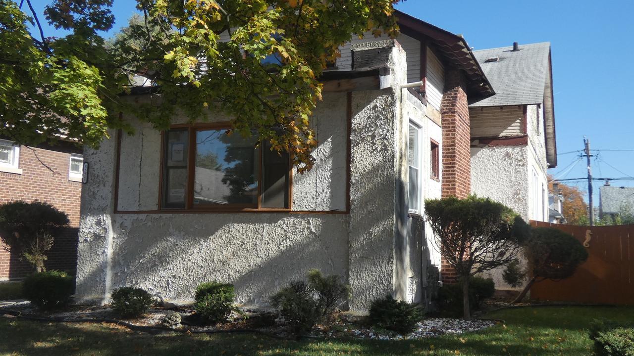 8221 S Dante Ave., Chicago, IL 60619