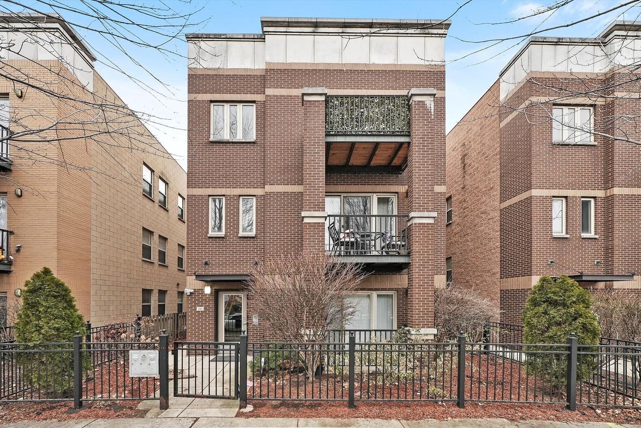 1112 W Washburne Ave. #201, Chicago, IL 60608