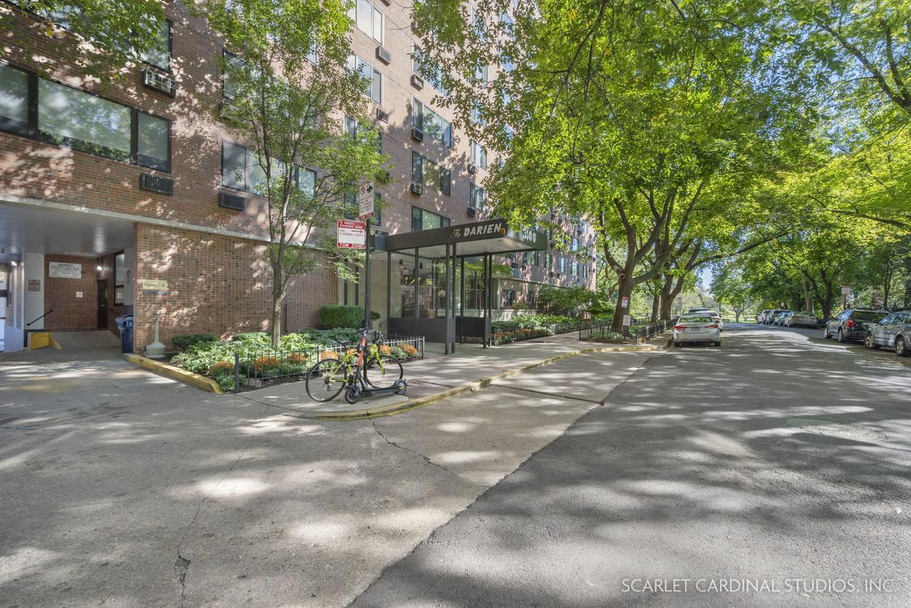 3100 N Lake Shore Dr. #1404, Chicago, IL 60657