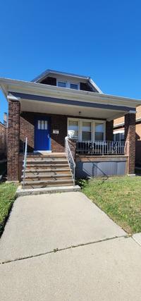 8532 S Houston Ave., Chicago, IL 60617