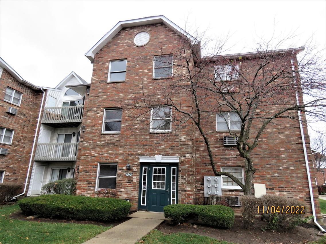 4312 W Shamrock Ln. #3A, Mchenry, IL 60050