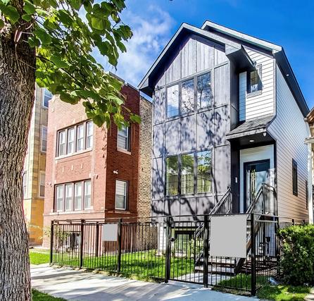 2468 W Pensacola Ave., Chicago, IL 60618