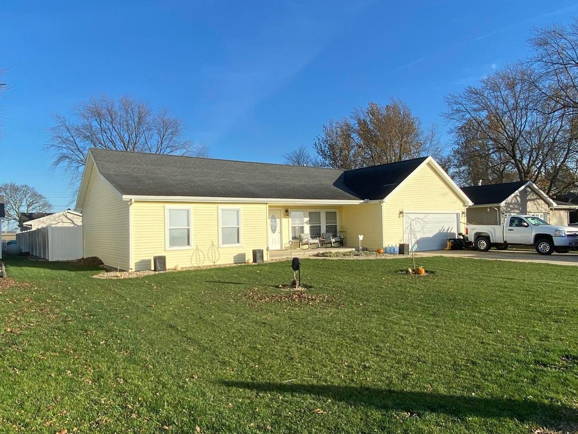 2484 County Road 2095 E Rd., Thomasboro, IL 61878