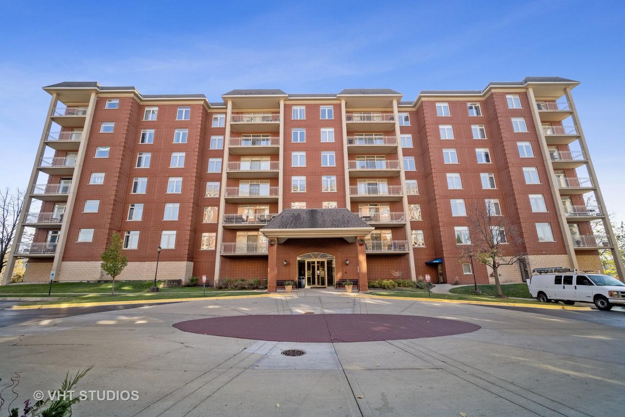 8340 Callie Ave. #207, Morton Grove, IL 60053