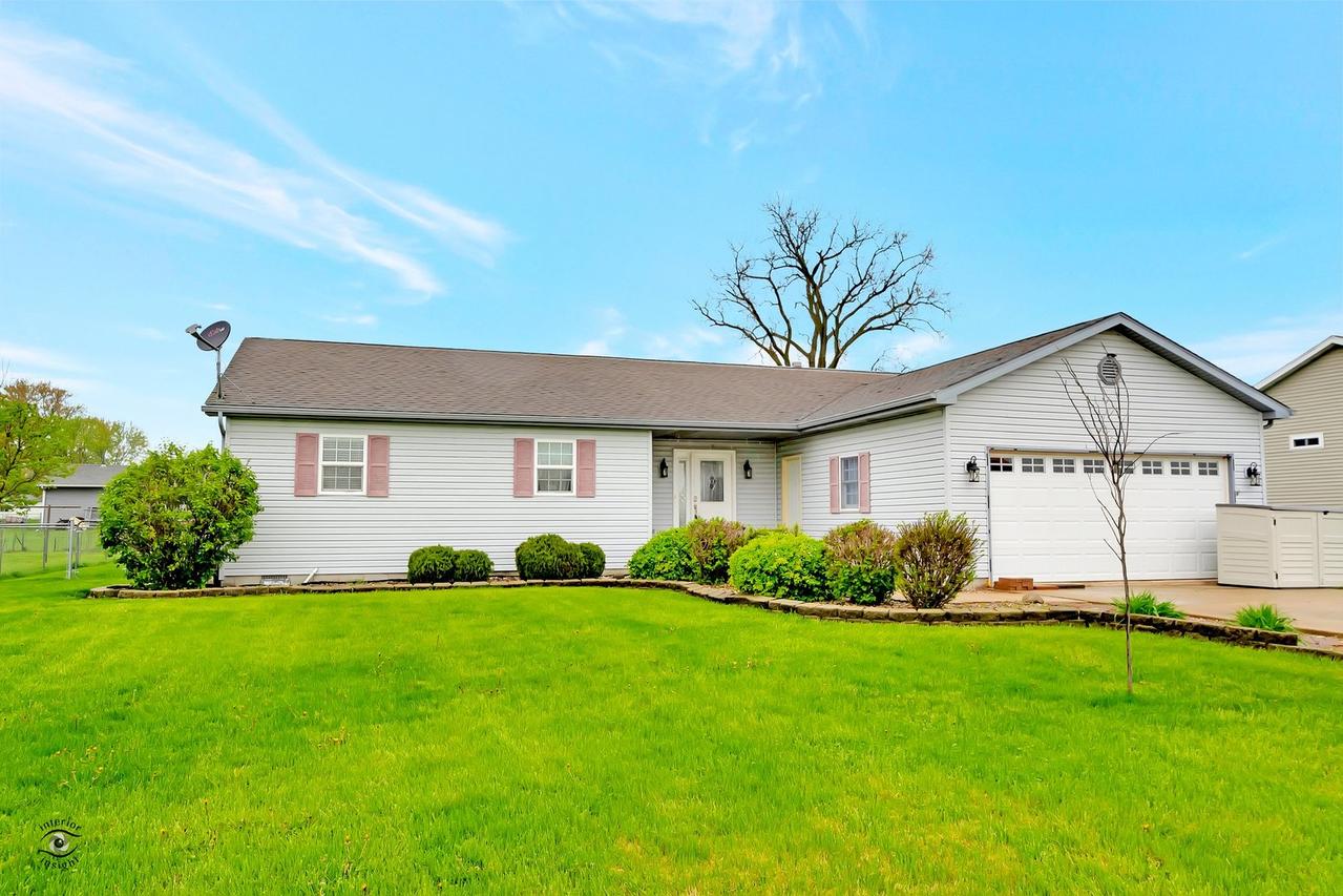 106 Horseshoe Dr., Martinton, IL 60951