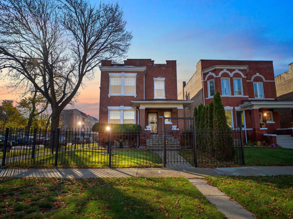 5001 W West End Ave., Chicago, IL 60644