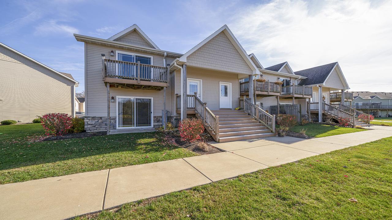 1621 Riverside Cir., Dixon, IL 61021