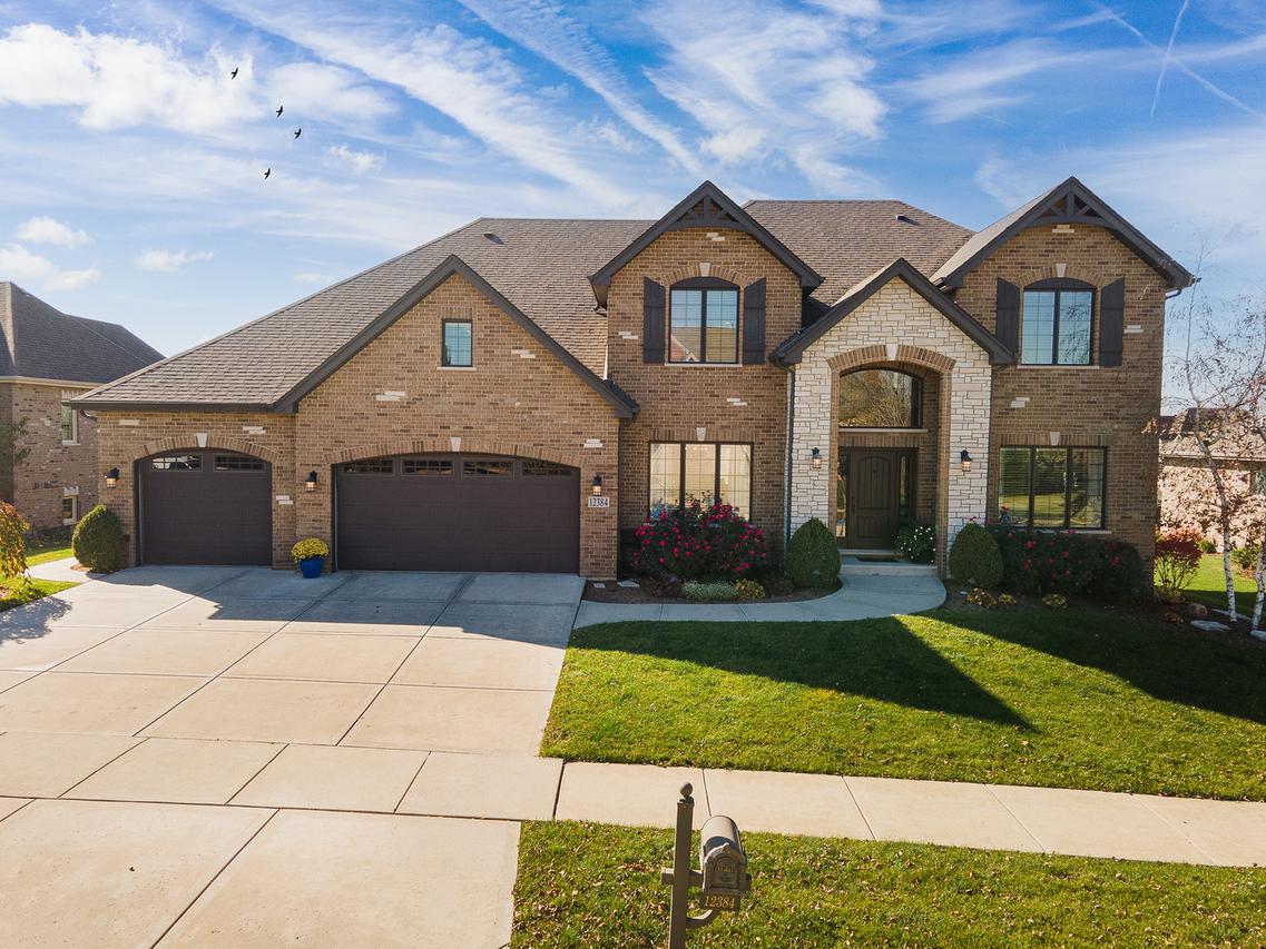 12384 Thornberry Dr., Lemont, IL 60439
