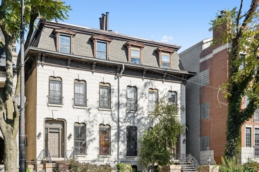 916 W Fullerton Ave. #3, Chicago, IL 60614