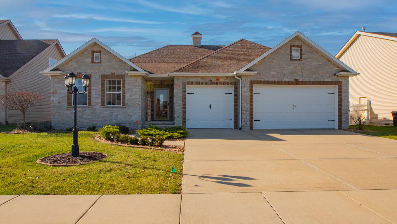 1044 Sycamore St., Beecher, IL 60401