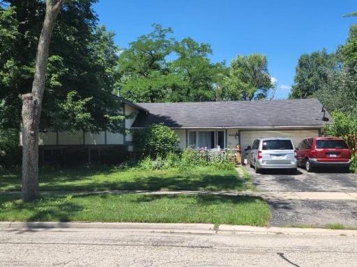 1621 Edison Cir., Hanover Park, IL 60133
