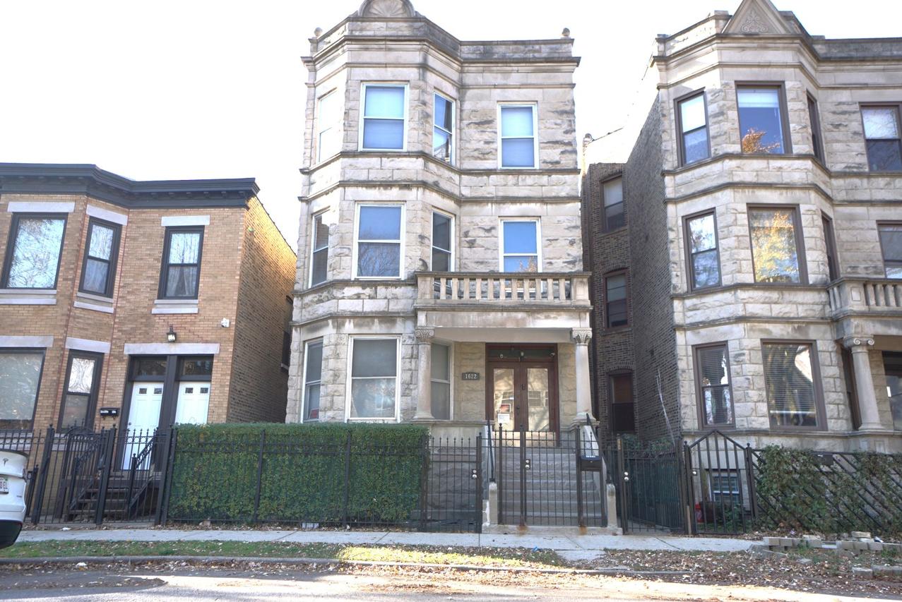 1622 N Rockwell St., Chicago, IL 60647