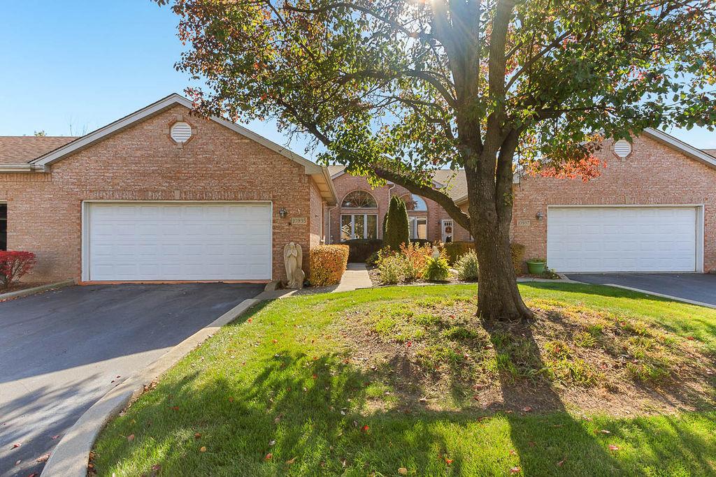 10935 Saffron Ct. #1093, Orland Park, IL 60462