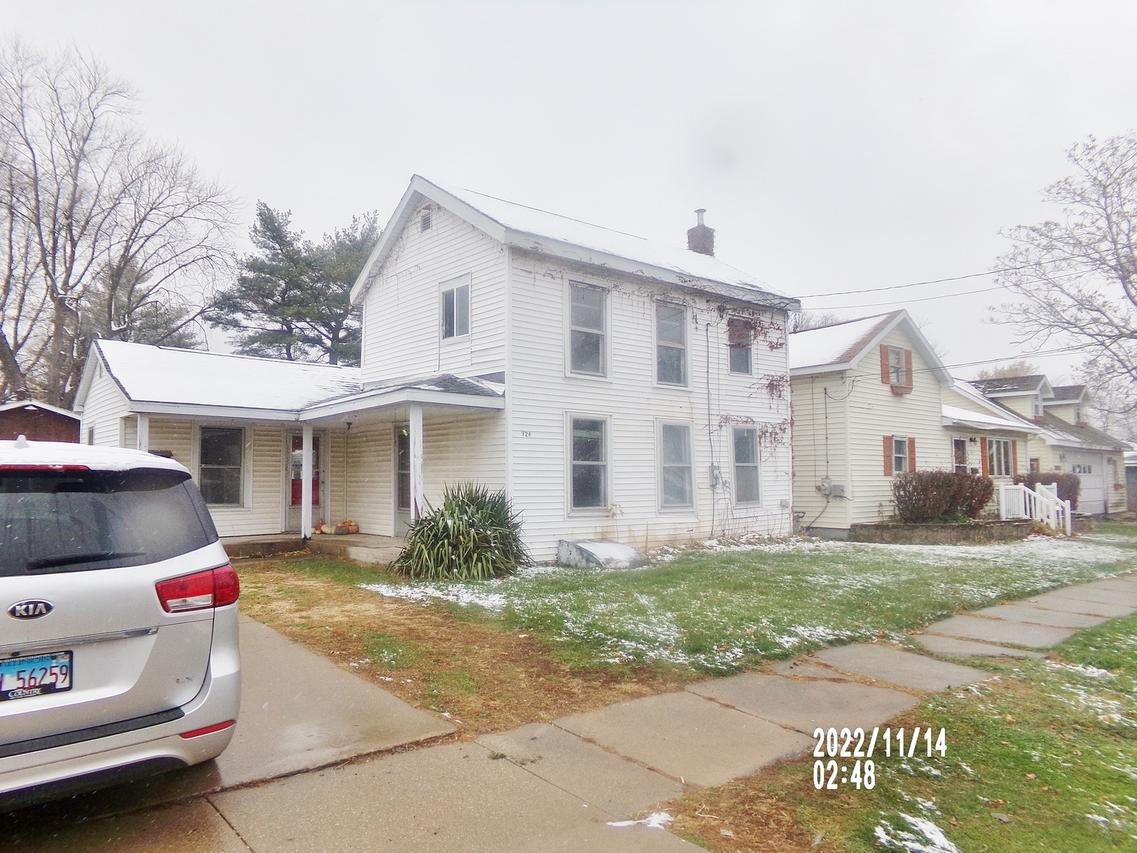126 S Commercial Ave., Amboy, IL 61310