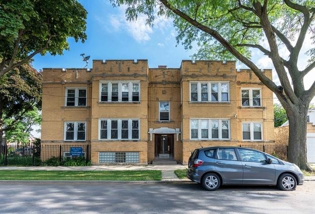 4958 W Newport Ave. #2W, Chicago, IL 60641