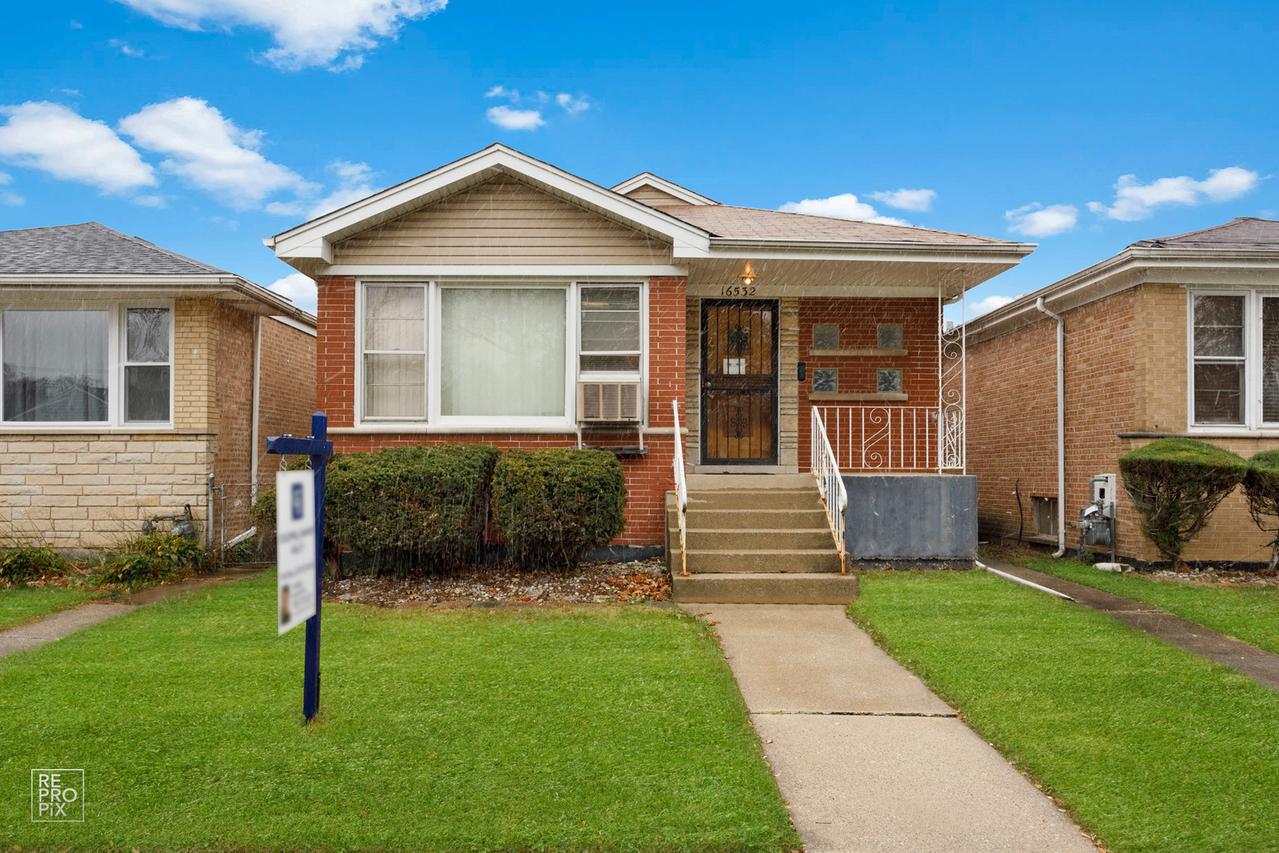 16532 Emerald Ave., Harvey, IL 60426