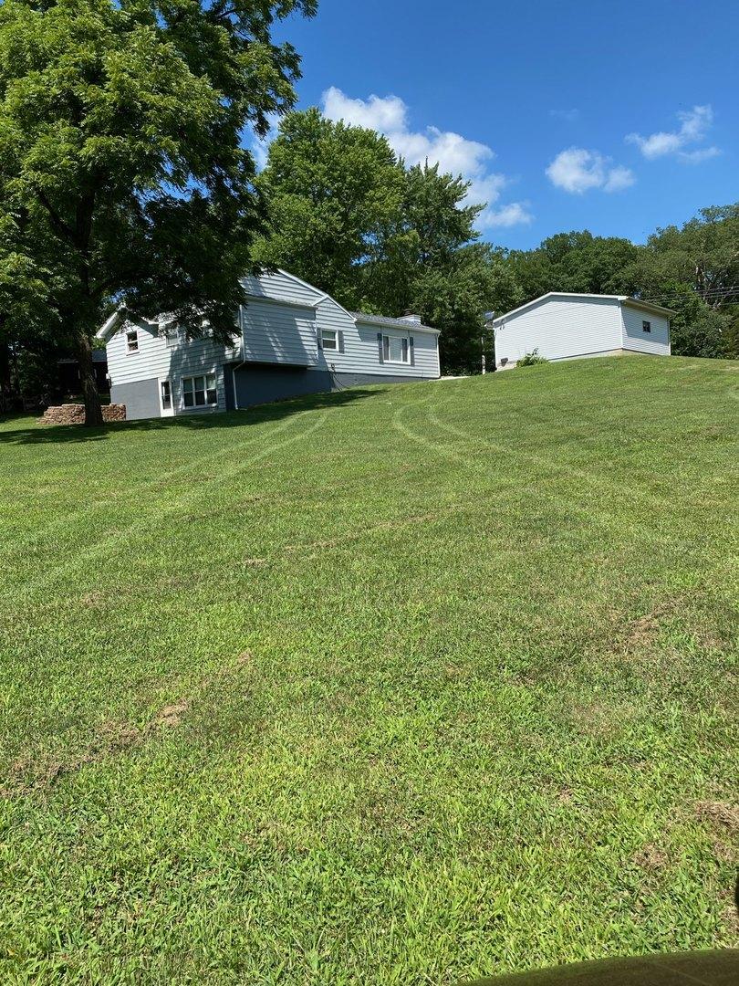 5065 N Oakley Rd., Argenta, IL 62501