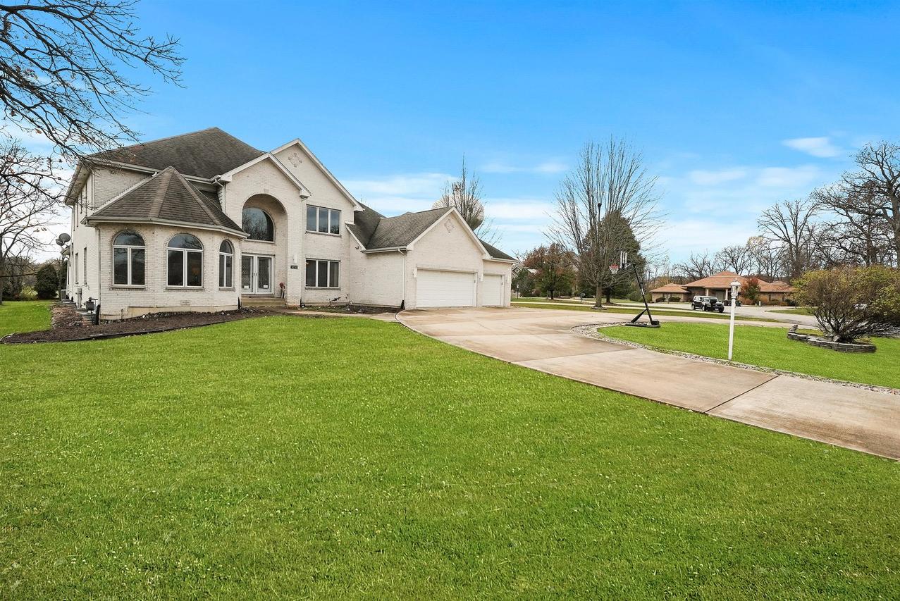 3230 Thaxted Cir., Olympia Fields, IL 60461