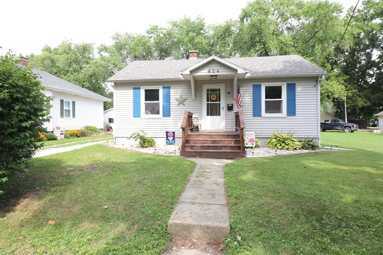 404 S Clinton St., Clinton, IL 61727