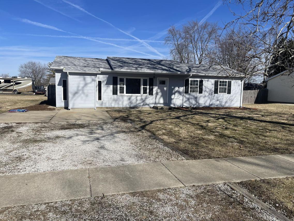 400 E Grand Ave., St. Joseph, IL 61873